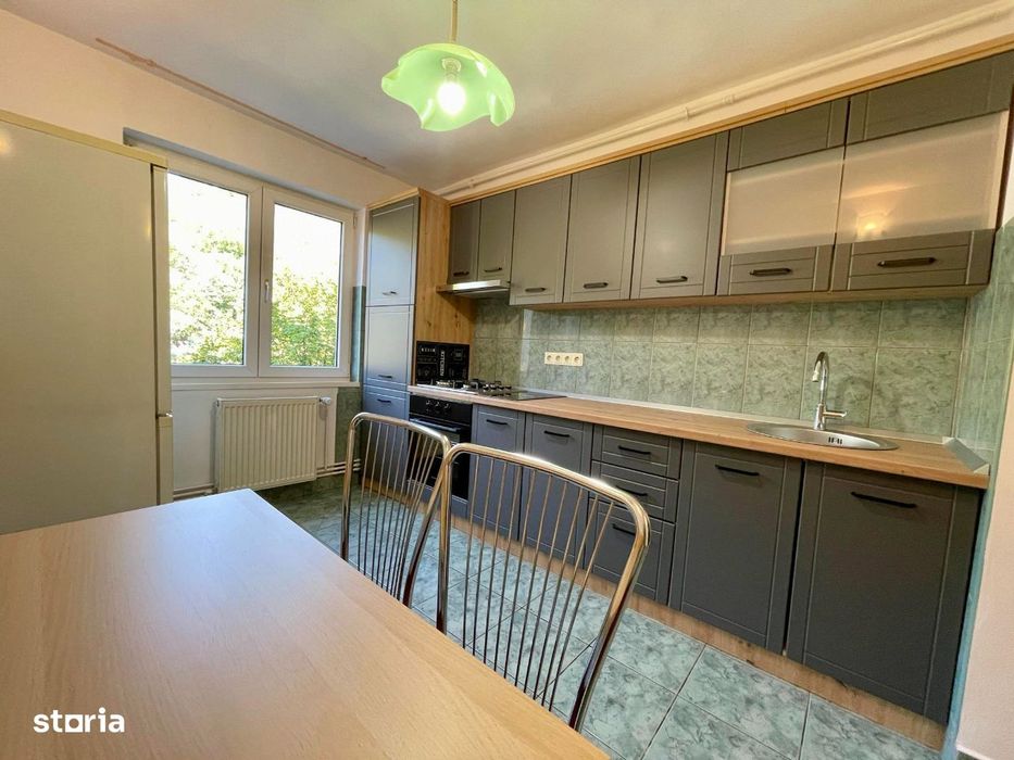 Inchiriez apartament cu 2 camere in Tudor Zona Palas