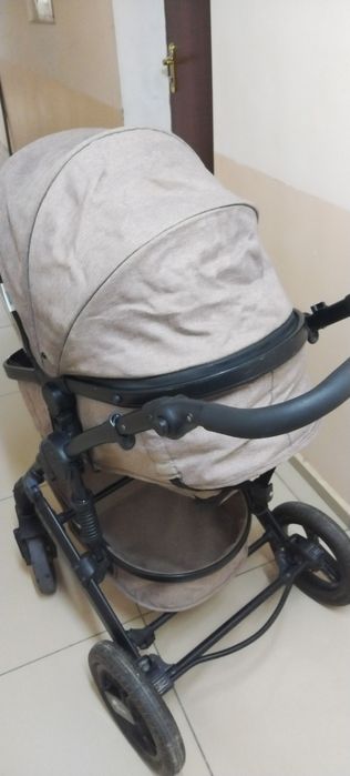 Продаётся Коляска Зимняя