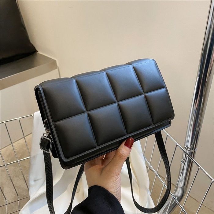 Женская сумка через плечо