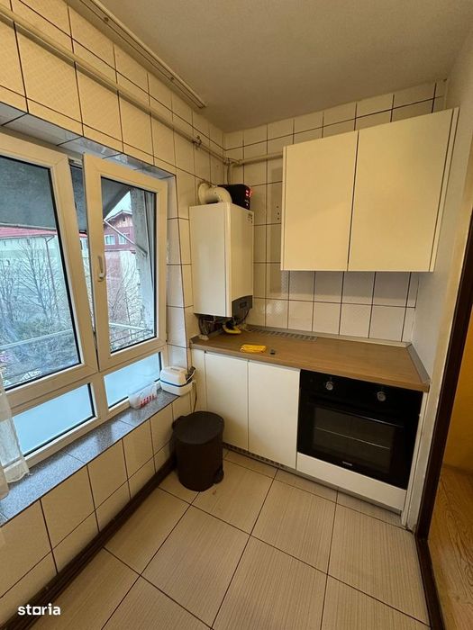 Apartament cu balcon/ 2 camere/  Zona Centrala /