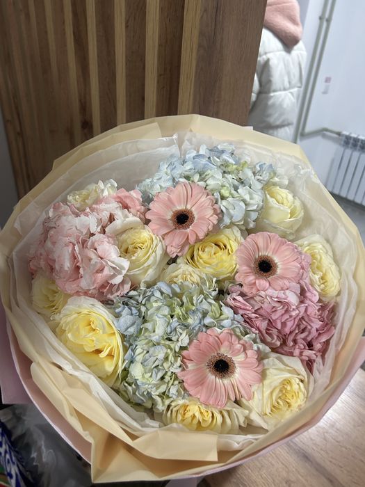 Цветы свежие 9000