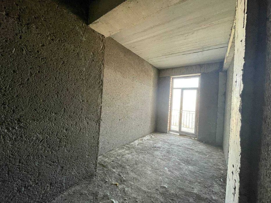 №3758.Продается 2х-комнатная квартира в Новостройке.(коробка)