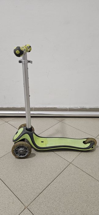 Продава се детска  тротинетка  globber  3 в 1