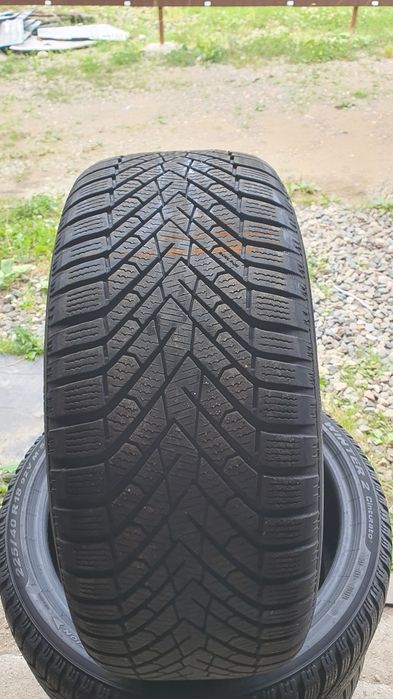Anvelope de iarna 225/40/18