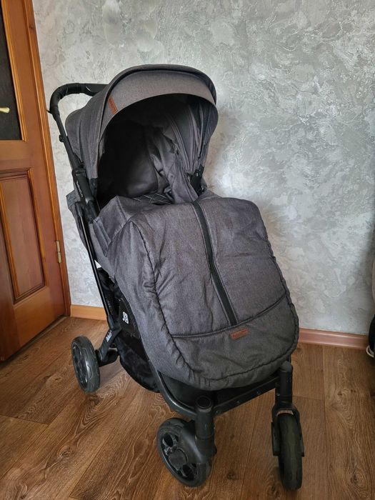 Коляска прогулочная