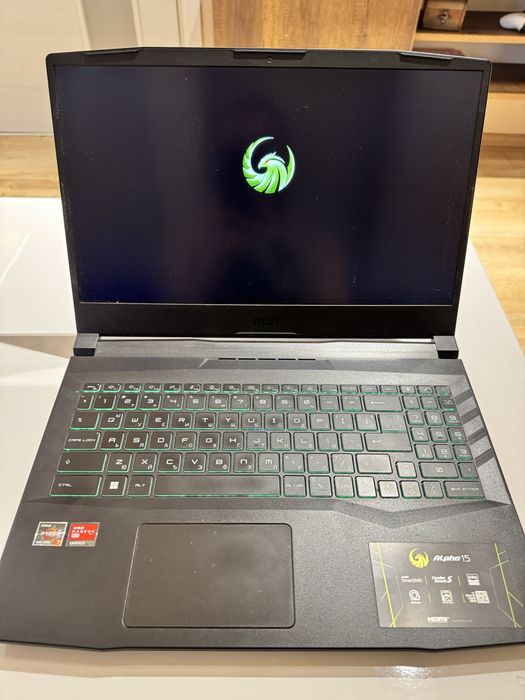 Лаптоп MSI Alpha 15 B5EEK, AMD