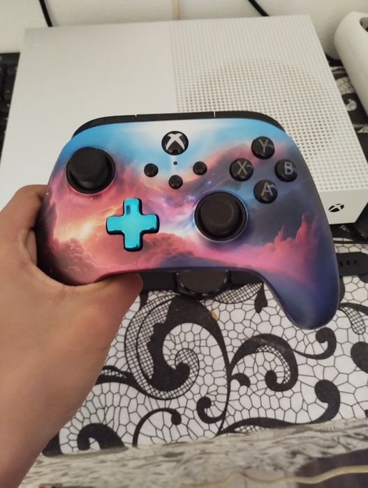 Vând sau schimb Xbox One S All Digital  cu PC gaming High end sau Mid range