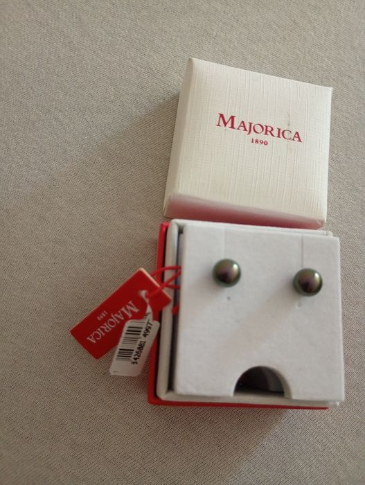Серьги бренда Majorica