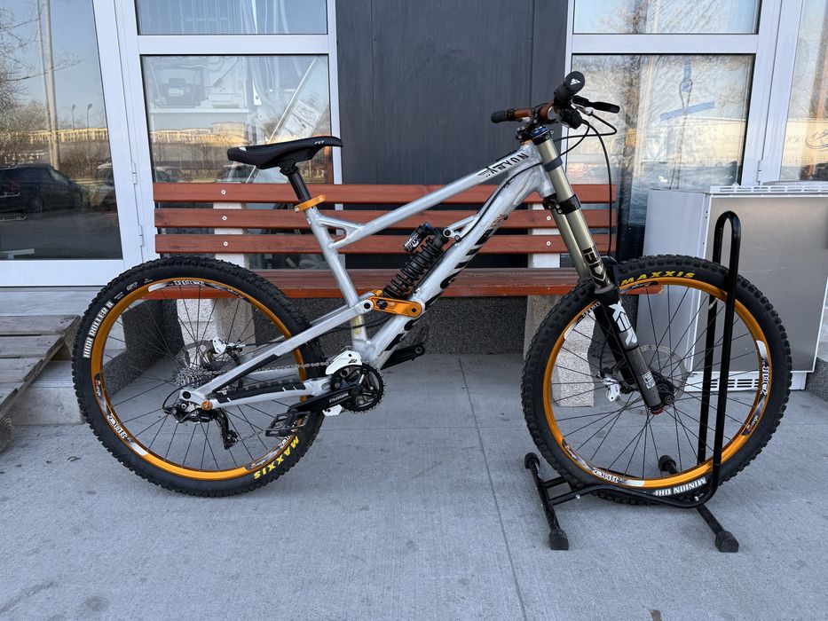 Планински велосипед  Мекица Canyon Torque DHX размер: 26/42см
