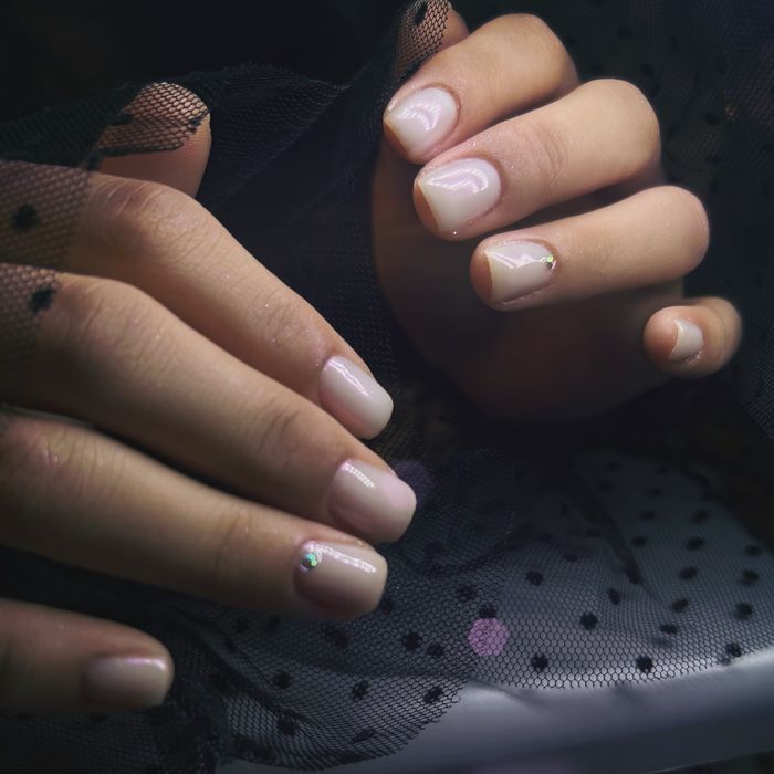 Модели на маникюр и брови