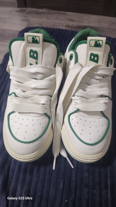 Кроссовки оригинал.