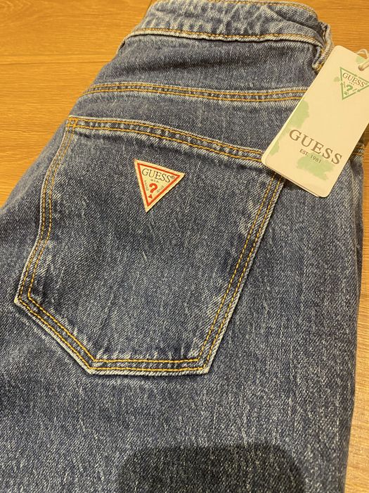 Дамски дънки Guess  Mom jeans