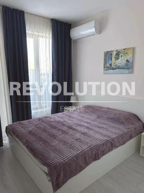 Тристаен апартамент в района на м-т Ален Мак!