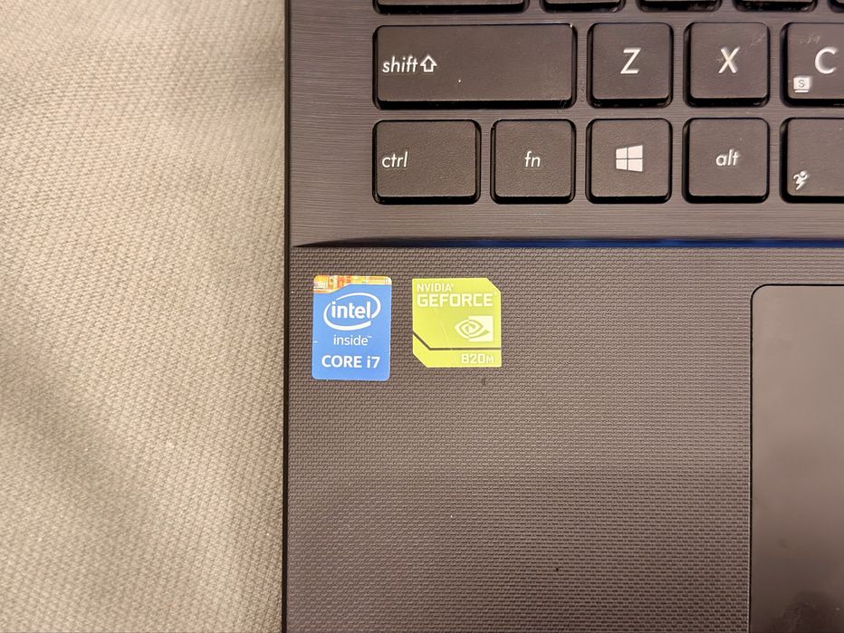 Laptop ASUS X552L 15" | Intel i7 | 8gb RAM | SSD 240gb