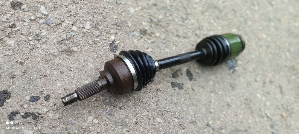 Полуоски за Киа Соренто 2.5 црди Dqsna poluoska za Kia Sorento