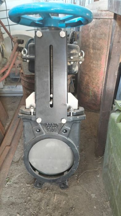 Продам задвишка новая