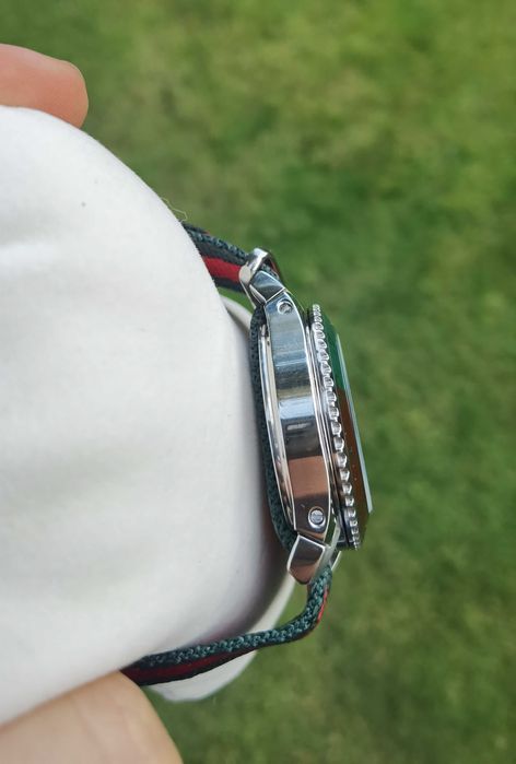 Часовник Gucci Dive 40mm