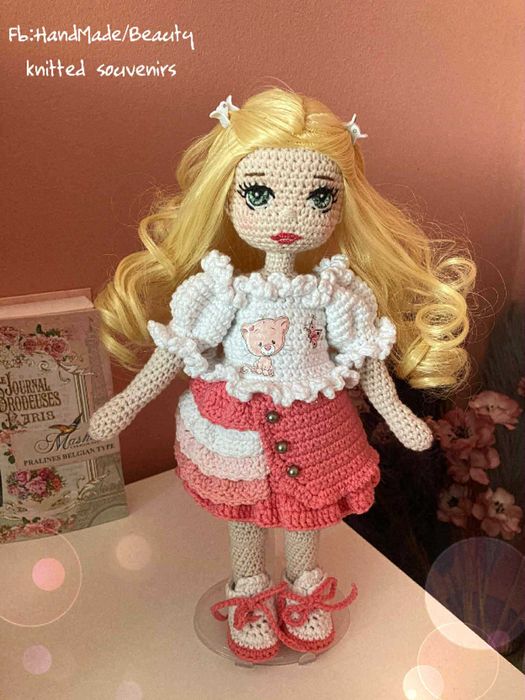 Плетена кукла Ема