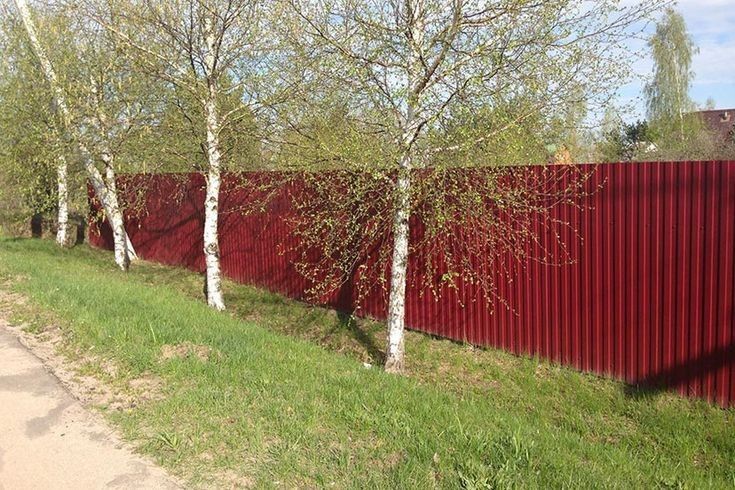 Construim garduri din sipca metalica, tabla cutata, plasa bordurata