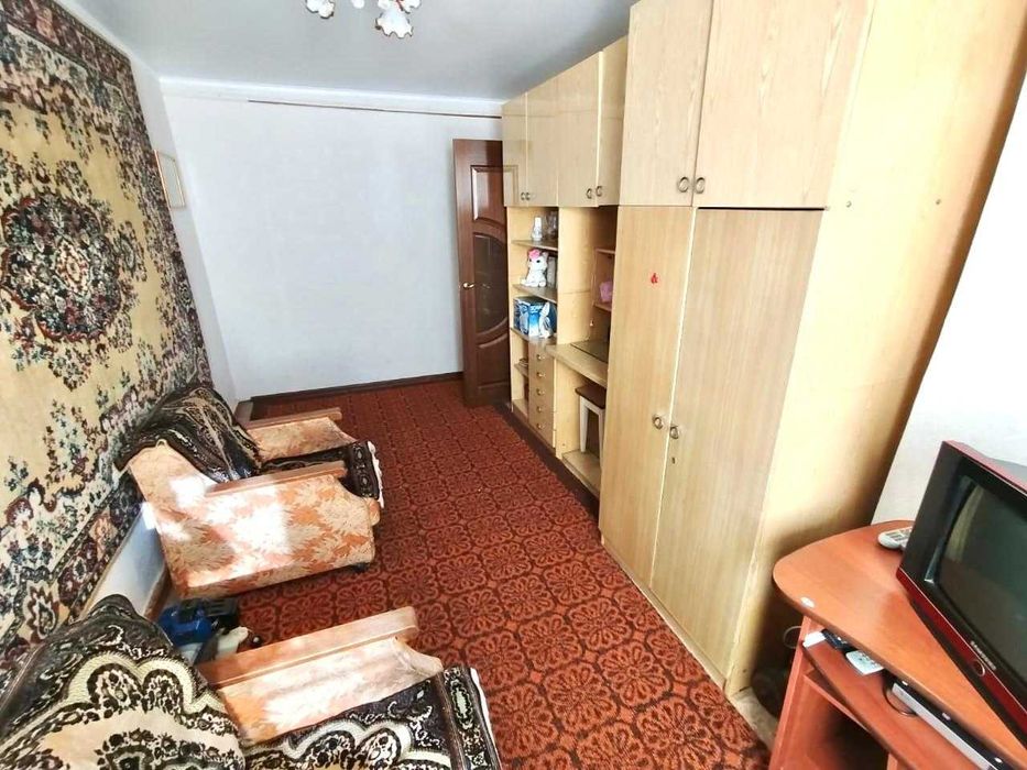 Продаётся 3 комн квартира