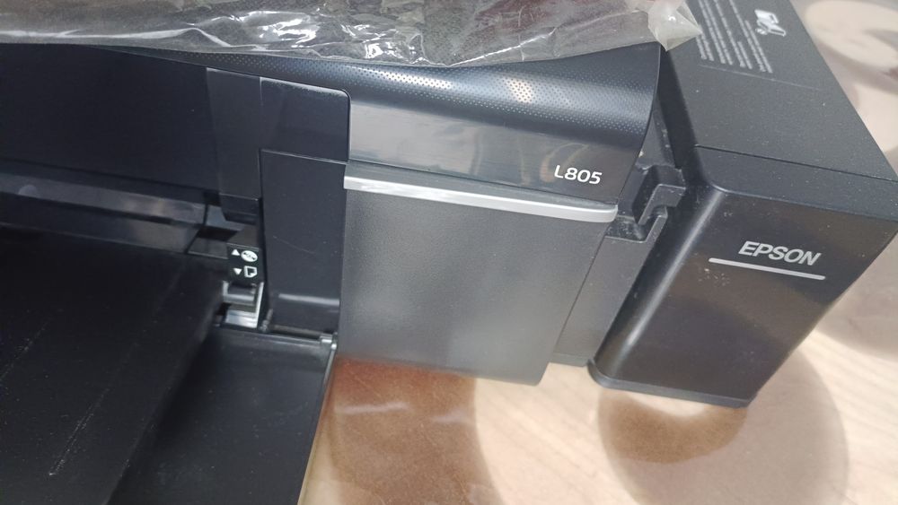 Принтер EPSON L805 сатылады почти новый