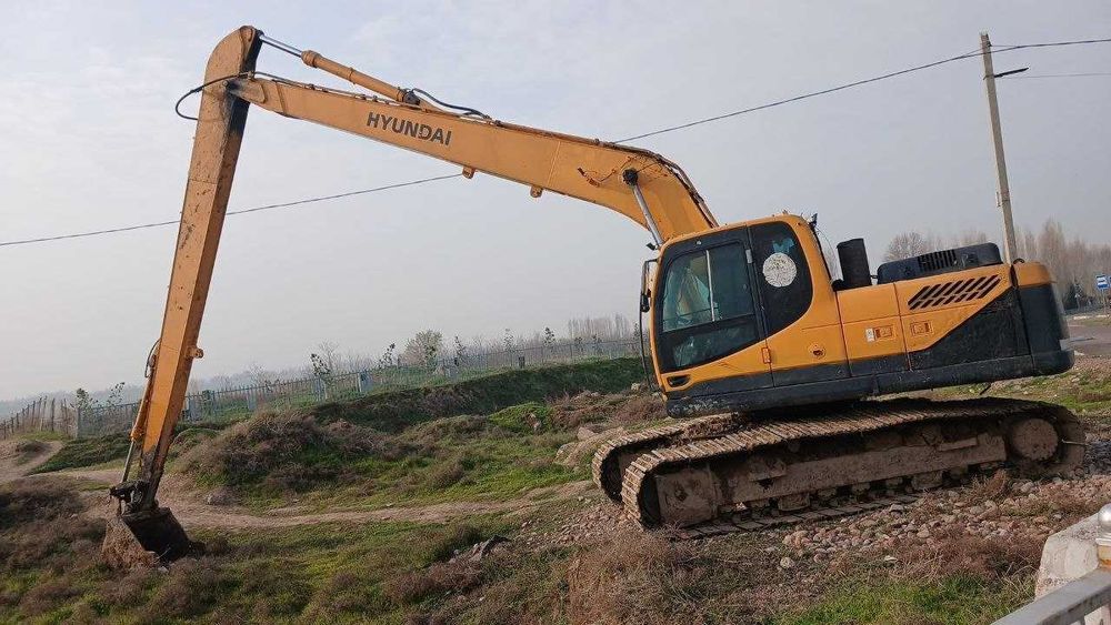 HYUNDAI 220 занжирли 16 метрли экскавтор сотилади