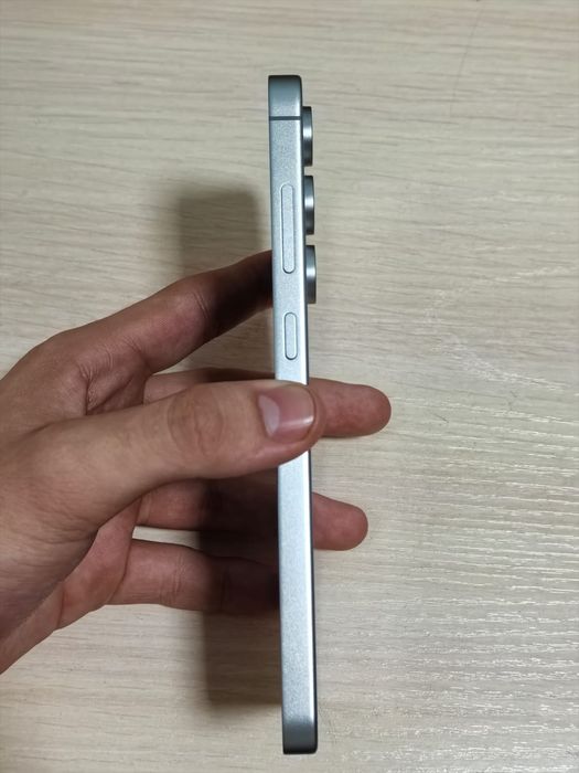 Samsung s24 fe 8/128