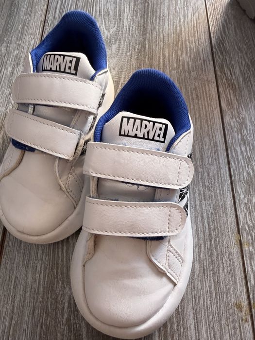 Маратонки Adidas+подарък ботуши К&К