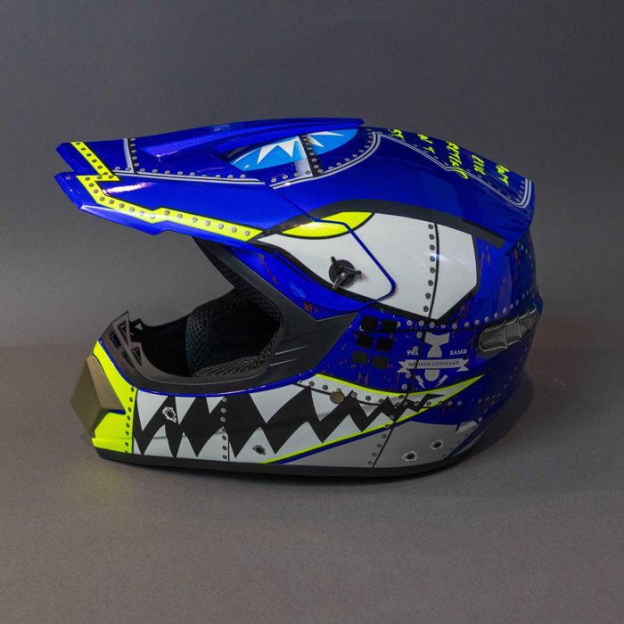 Каска с очила за ел. тротинетка , велосипед , мотокрос