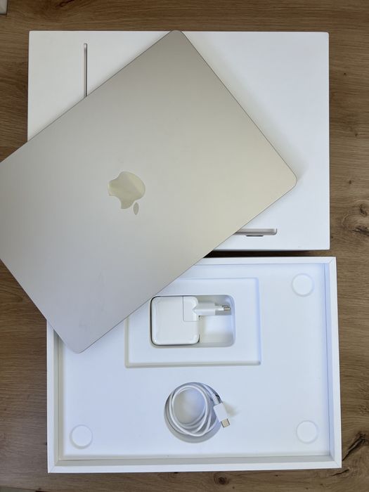 MacBook Air M2 (2022) • Ca NOU (1 Ciclu Baterie) • Full Box • Garanție Apple