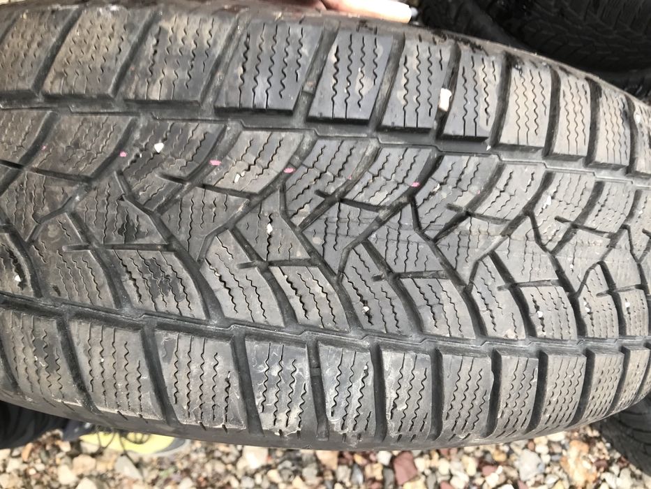 Зимни гуми 2бр.215/65R17