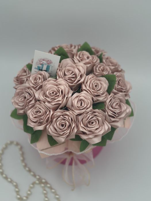 Цветы из атласных лент