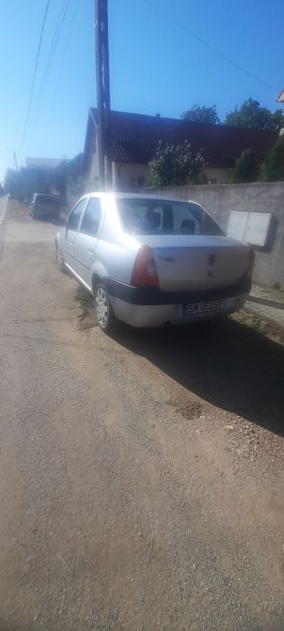 Vând Dacia logan