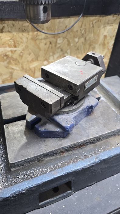 Тиски/тисы станочные