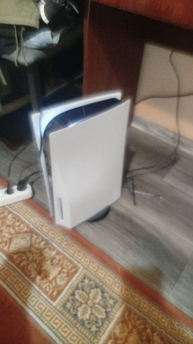 Продам Взломанную Sony playstation 5