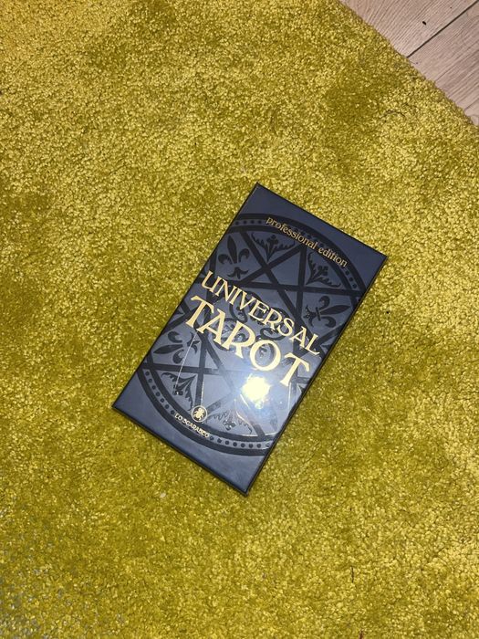 Universal Tarot Proffesional Edition