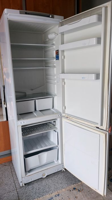 Холодильник INDESIT