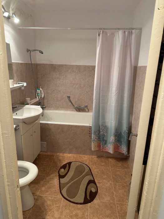 Apartament 4 Camere Decomandat Etaj 1 Reșița