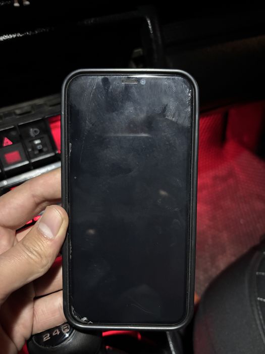 Айфон 11 128 гб.