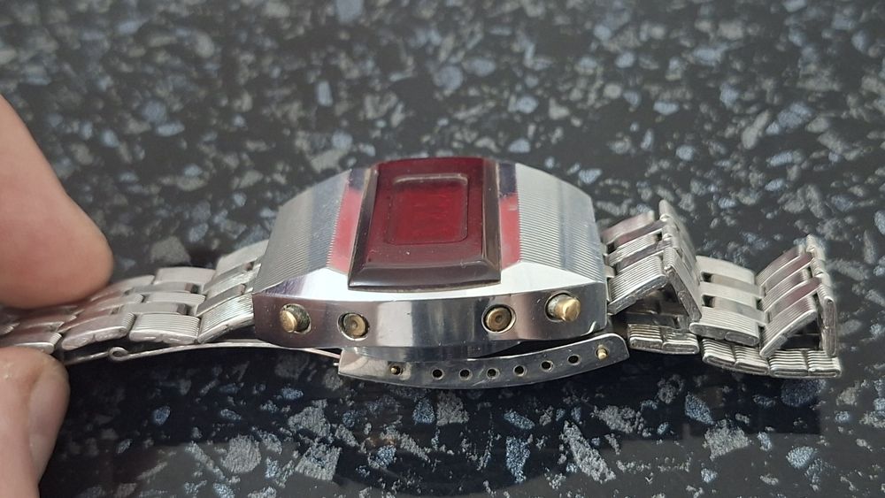 Часы Электроника 1.    ТЕРМИНАТОР