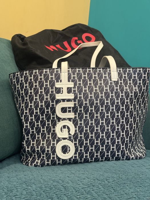 HUGO и Guess чанти