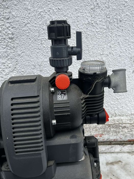 Продавам хидрофорна помпа  Gardena 5000/5 eco inbox.