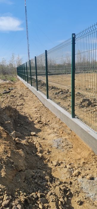 Executam garduri plasa bordurata, 
bolțari, cărămidă aparentă, placi.