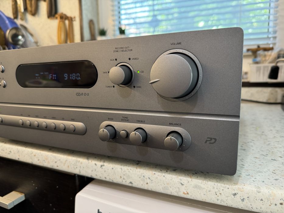 Nad C-720BEE качествен стерео ресивър