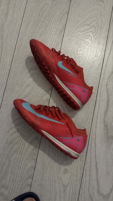 Adidasi fotbal Nike 40