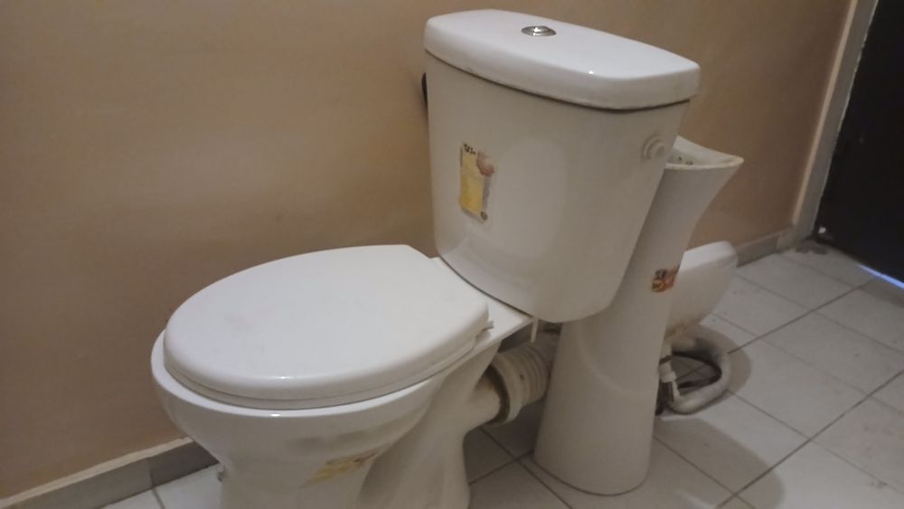 Unitaz rakvina sotiladi