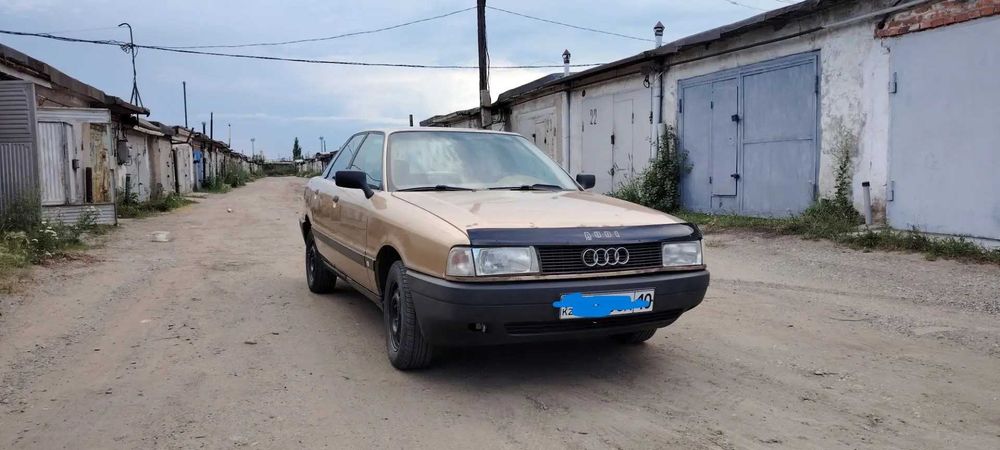 Автомобиль Audi 80 B3