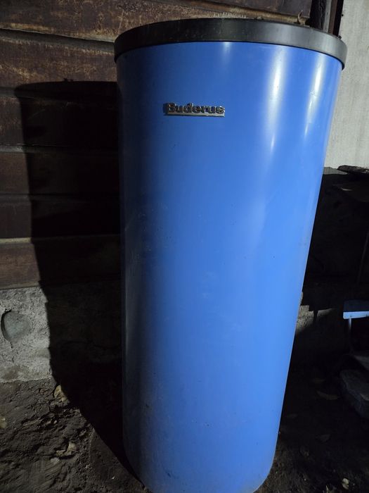 Продам бойлер косвиник будерус