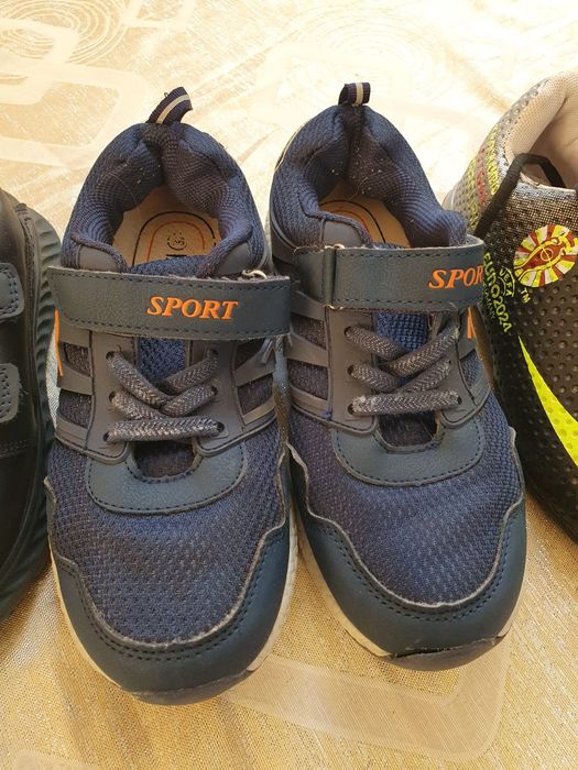 Кроссовки разные 36 размер на мальчика