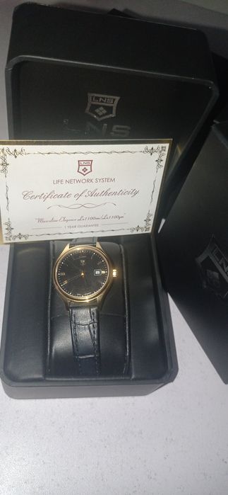 LNS Shvetsariya soati , holati yangi,sifati kafolatlangan .